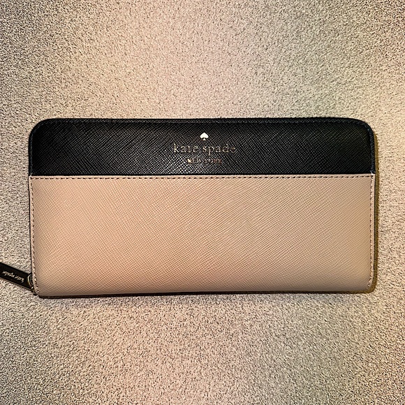 LIKE NEW: Kate Spade Madison Large Continental Wallet - Picture 1 of 9